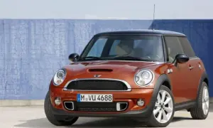 Ile paliwa mieści Mini R56? Pojemność baku i realny zasięg