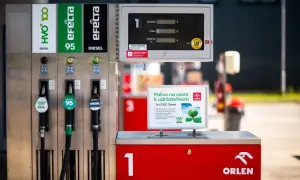 Dystrybutor paliw z HVO100 Diesel, paliwem przyszłości dla zrównoważonego transportu.