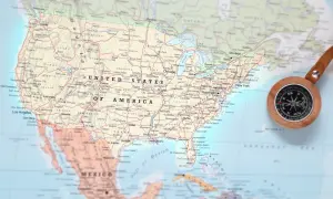 Mapa Stanów Zjednoczonych z kompasem, idealna na paczkę do USA.