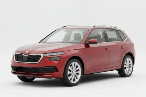 Czerwony Skoda Kamiq 2024, kompaktowy SUV, prezentuje się stylowo na białym tle.