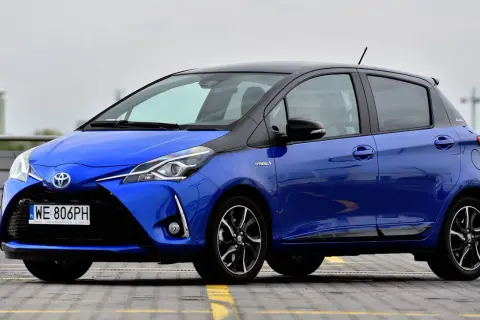 Pojemność baku Toyota Yaris: Ile zatankujesz i ile przejedziesz?