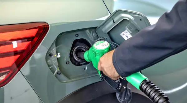 Paliwo LPG: Co to jest, jak działa i czy warto?