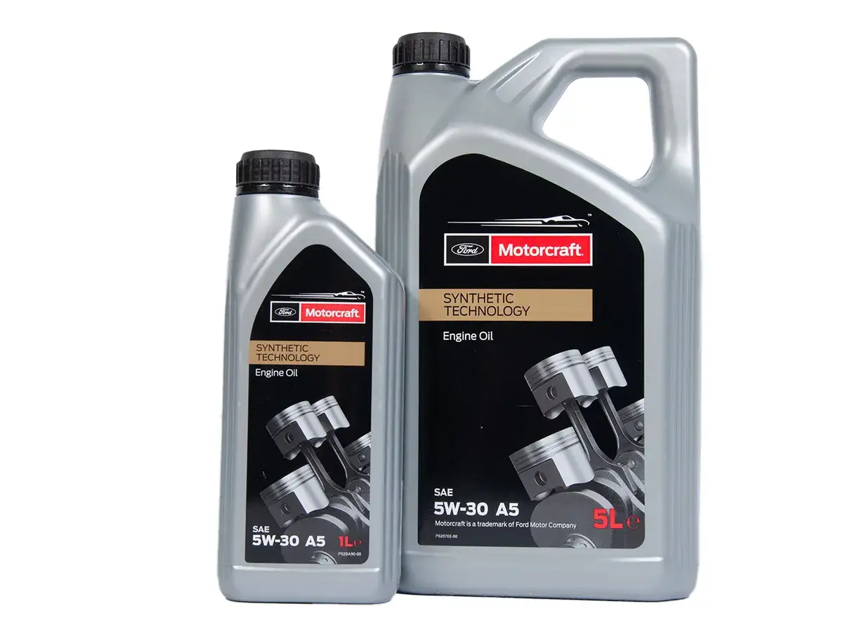 Olej silnikowy Motorcraft 5W-30 A5. Dwa opakowania, 1L i 5L, z grafiką tłoków. Idealny do rankingu olejów silnikowych 5w30.