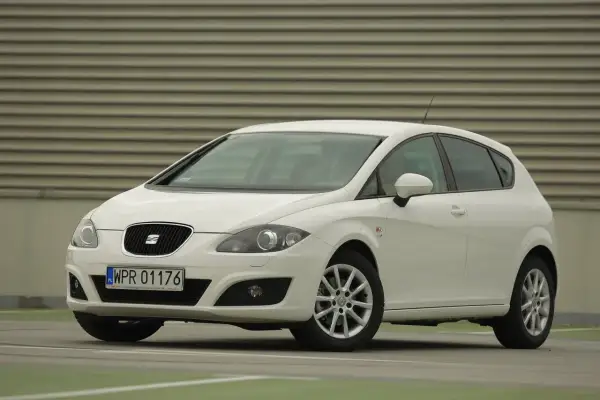 Pojemność baku Seat Leon 1.9 TDI: 55L i zasięg ponad 1200 km!